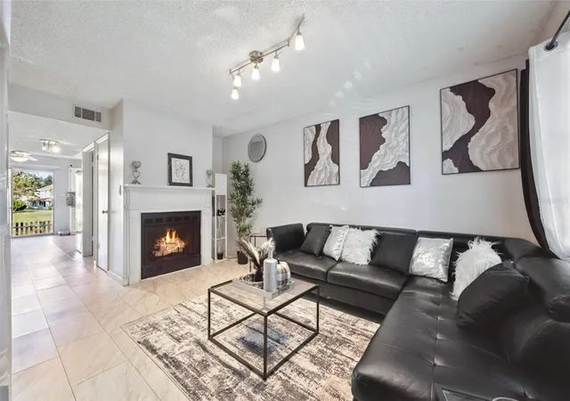 Homes for sale in Orlando, FL | 6924 Woodlake #104, Orlando, FL 32810 | MLS# O6399669