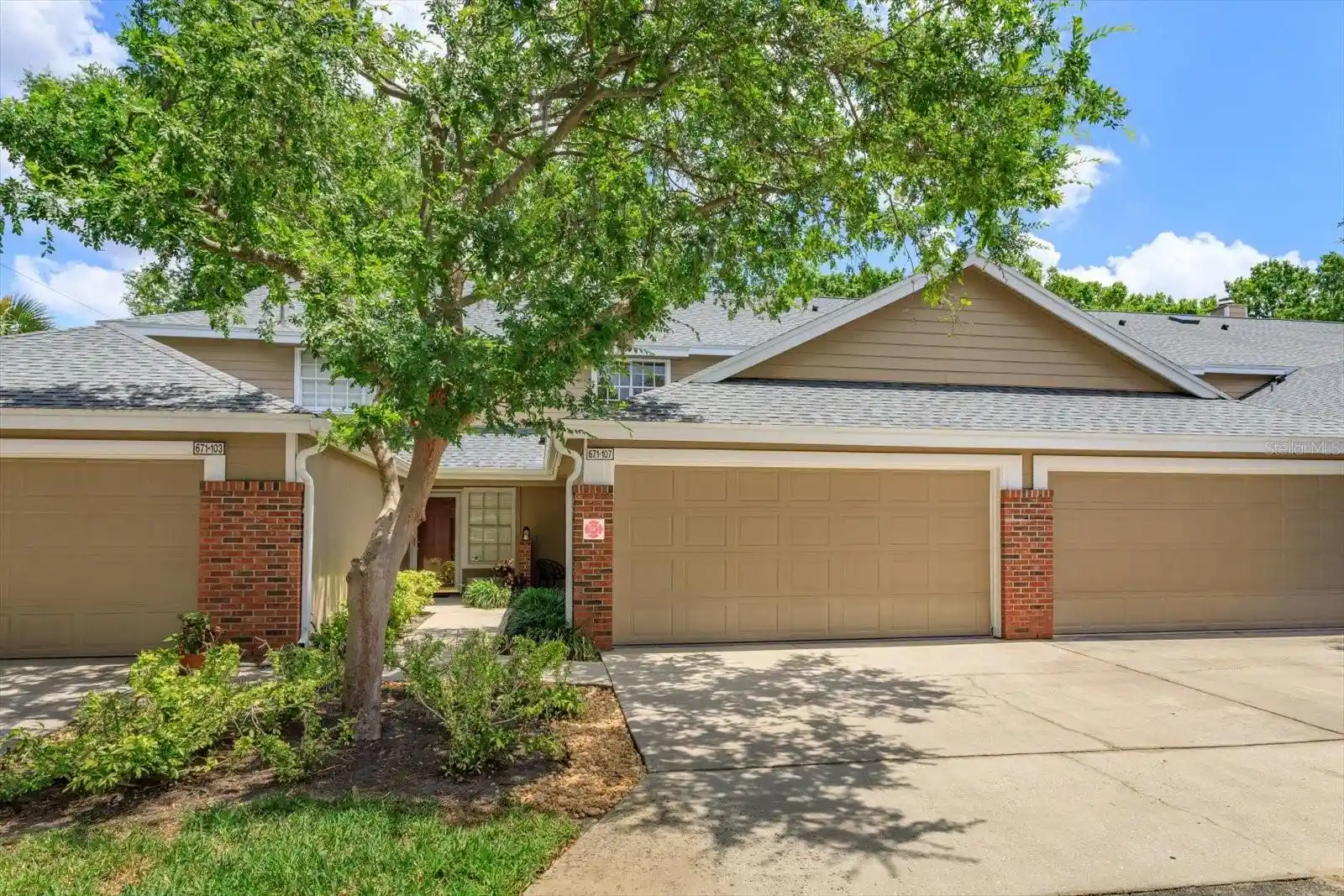 1st image of 671 Post Oak Cir, ALTAMONTE SPRINGS, FL 32701