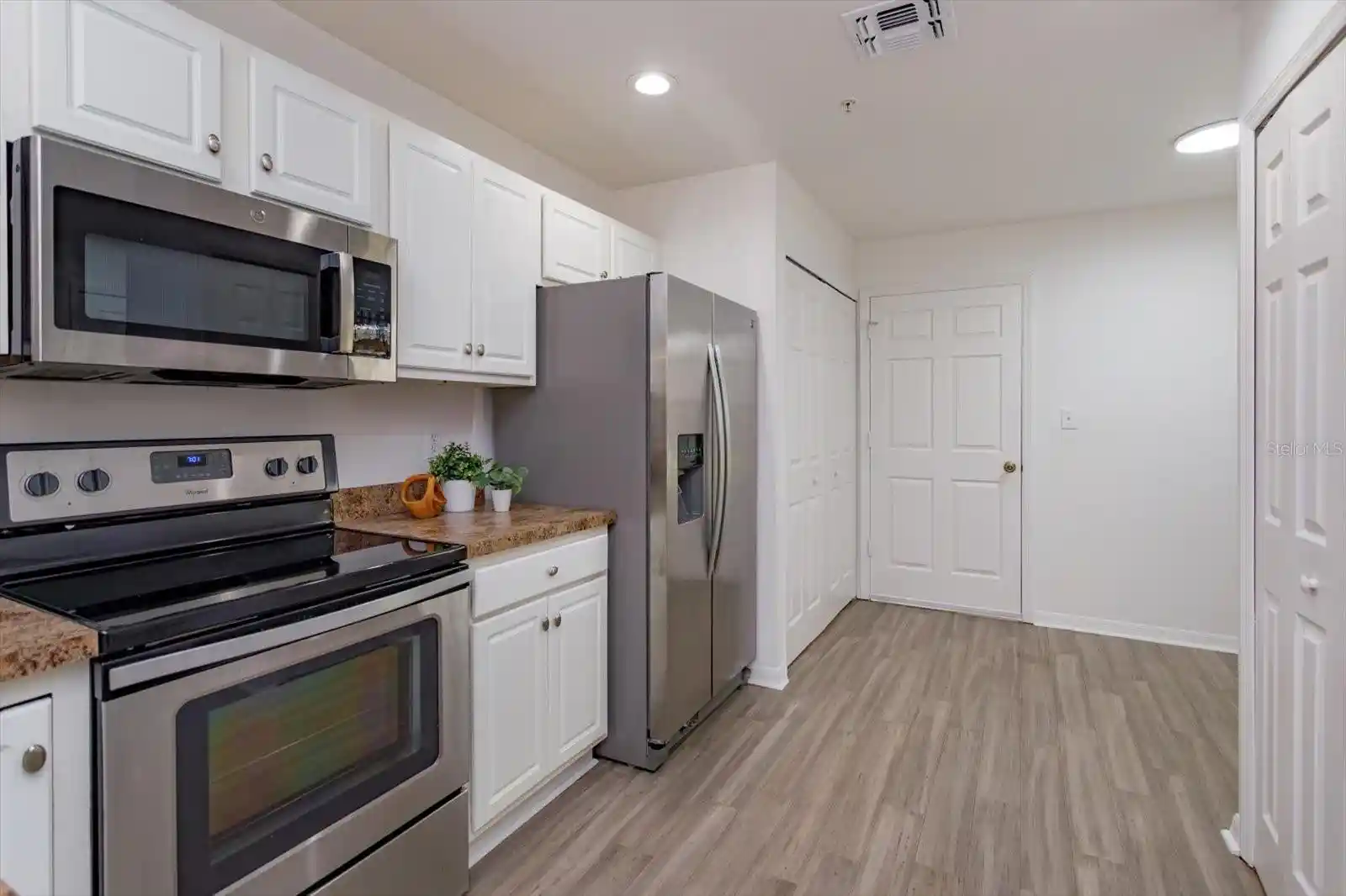 10th image of 671 Post Oak Cir, ALTAMONTE SPRINGS, FL 32701