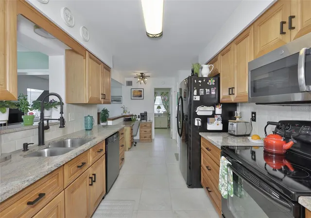 5th image of 1704 Danbury Dr, Sun City Center, FL 33573 | MLS# TB8498415