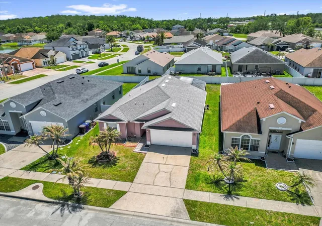 Photo 3 of Single family home for sale at 1804 Baguette Ct, Kissimmee, FL 34743 | MLS# S5147972 | Listing updated on 2026-08-29
