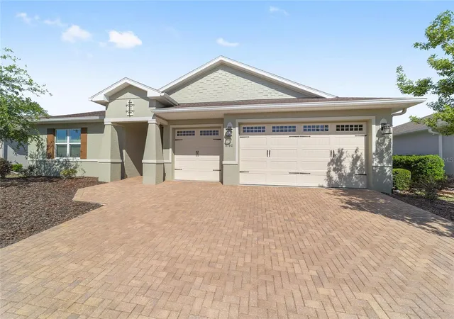Photo 2 of Single family home for sale at 8780 Sw 93rd Circle, Ocala, FL 34481 | MLS# OM722919 | Listing updated on 2026-07-25