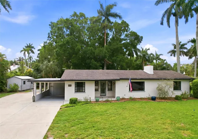 Photo 1 of Single family home for sale at 2706 Rhode Is Ave, Fort Myers, FL 33916 | MLS# C7524941 | Listing updated on 2026-08-31