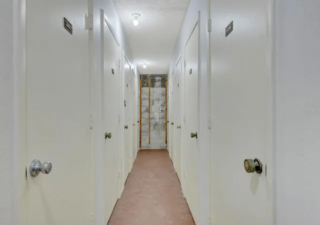 2nd image of 350 S Polk Dr, SARASOTA, FL 34236