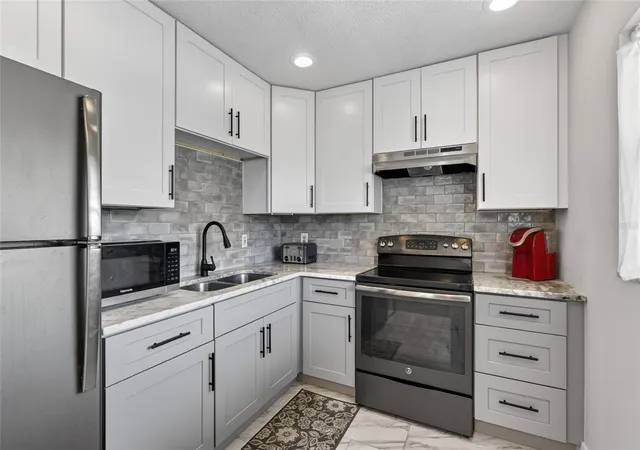 3rd image of 19029 Us Hwy 19 N #6-16, Clearwater, FL 33764 | MLS# TB8498492