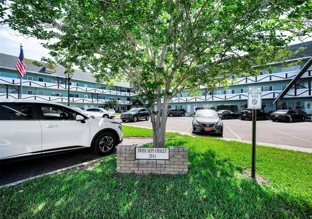 Homes for sale in Clearwater, FL | 2043 Denmark St #39, Clearwater, FL 33763 | MLS# TB8498506