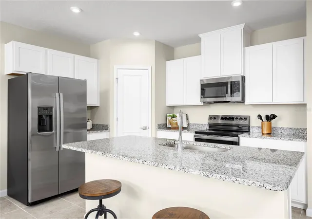 Photo 2 of Single family home for sale at 6949 Sundial Dr, Lakeland, FL 33813 | MLS# W7884900 | Listing updated on 2026-09-20