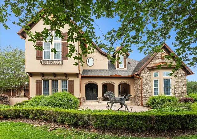 2nd image of 11410 Trotting Down Dr, Odessa, FL 33556 | MLS# TB8498512
