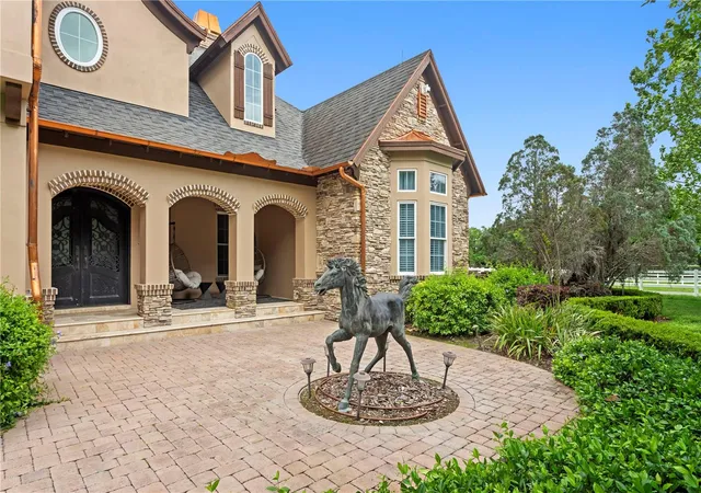 3rd image of 11410 Trotting Down Dr, Odessa, FL 33556 | MLS# TB8498512