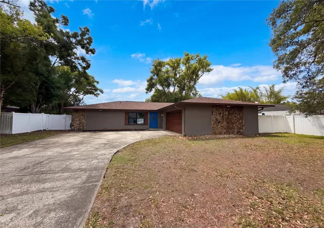 Homes for sale in Lutz, FL | 17621 Meadowbridge Dr, Lutz, FL 33549 | MLS# O6399782