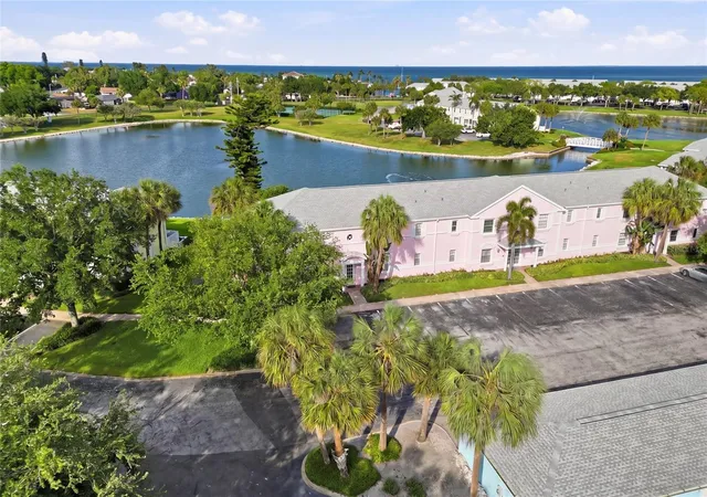 2nd image of 4754 Cobia Dr Se #D, Saint Petersburg, FL 33705 | MLS# TB8498525