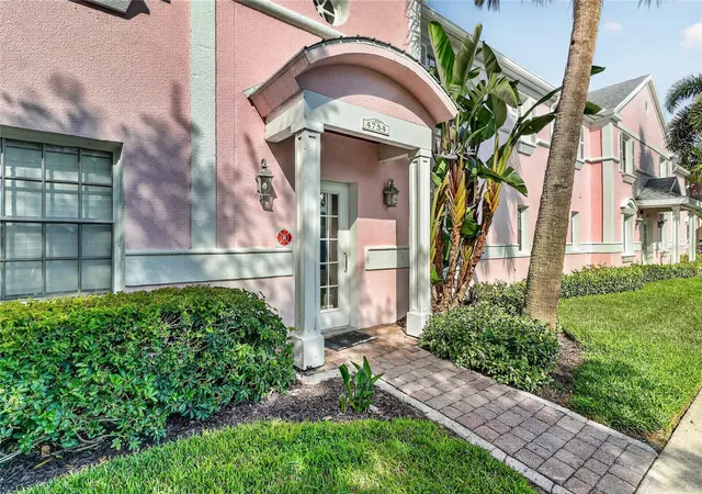 4th image of 4754 Cobia Dr Se, ST PETERSBURG, FL 33705
