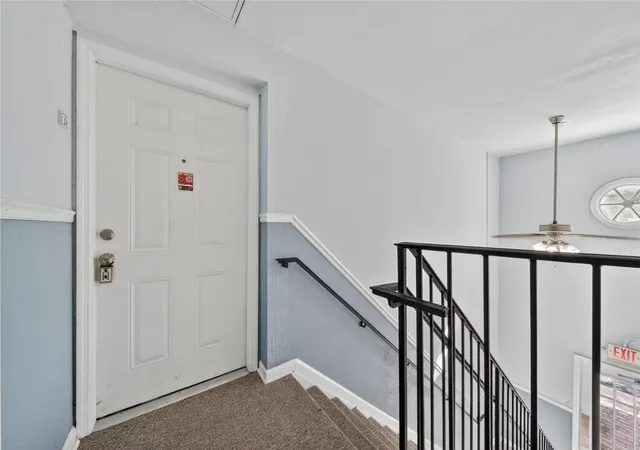 5th image of 4754 Cobia Dr Se, ST PETERSBURG, FL 33705