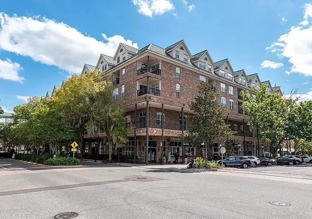 Photo 1 of Sale Pending at 201 Se 2nd Avenue #412, Gainesville, FL 32601 | MLS# TB8498527 | Listing updated on 2026-10-21