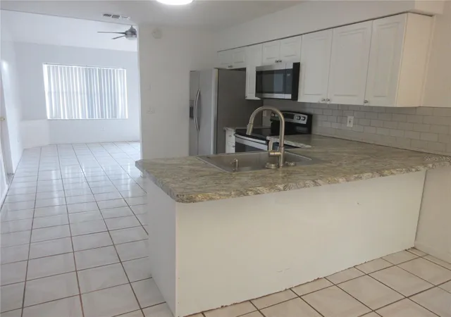 Photo 3 of Single family home for sale at 14131 SW 30th Terrace Rd, Ocala, FL 34473 | MLS# OM722930 | Listing updated on 2026-06-29