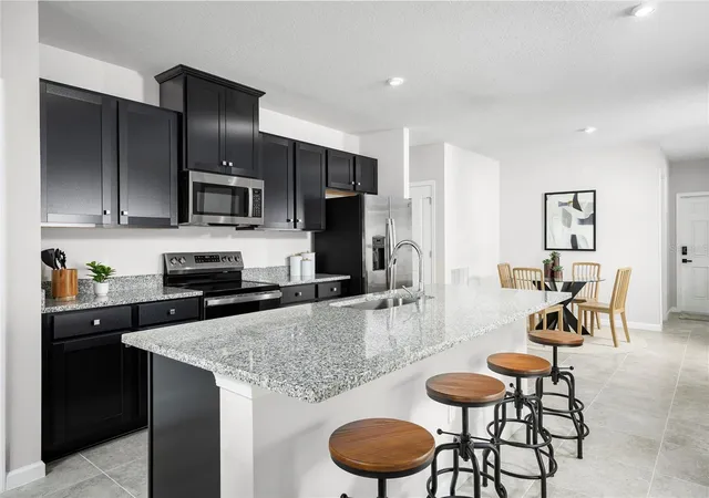 Photo 4 of Single family home for sale at 6944 Sundial Dr, Lakeland, FL 33813 | MLS# W7884903 | Listing updated on 2026-09-20