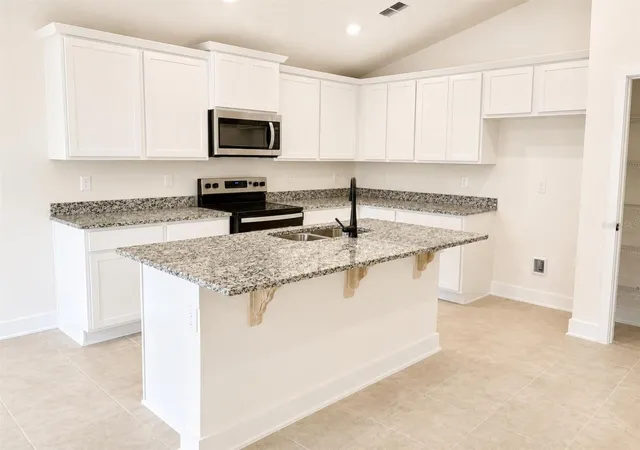 Homes for sale in Leesburg, FL | 1635 Ann Rose Wy, Leesburg, FL 34748 | MLS# O6399798