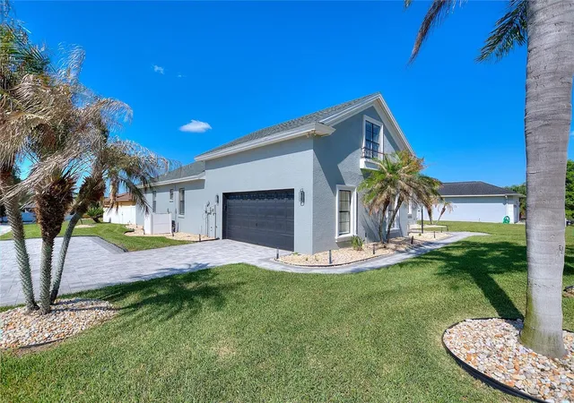 Photo 3 of Single family home for sale at 2687 Brookside Blf Loop, Lakeland, FL 33813 | MLS# L4961161 | Listing updated on 2026-08-31