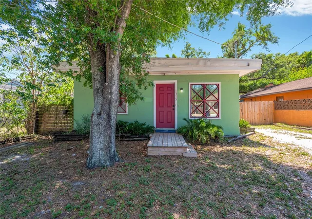 Photo 1 of Single family home for sale at 1315 E Osborne Ave, Tampa, FL 33603 | MLS# TB8498547 | Listing updated on 2026-08-26