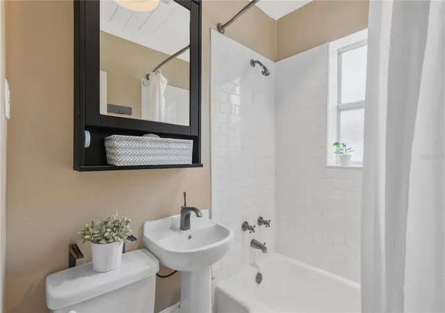 4th image of 1315 E Osborne Ave, Tampa, FL 33603 | MLS# TB8498547