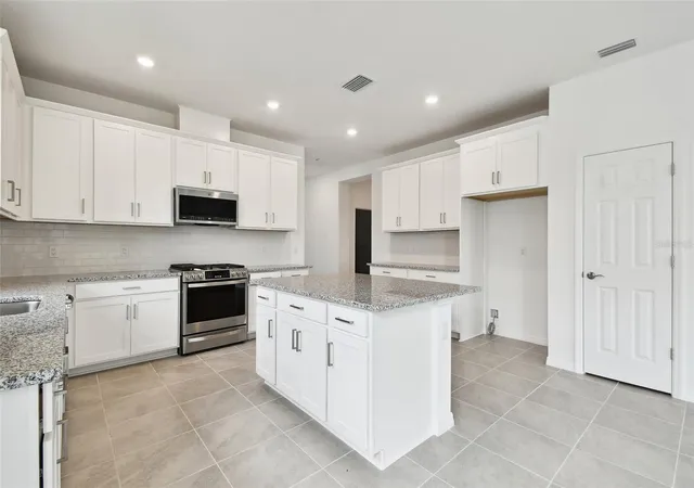 3rd image of 18185 Cherished Loop, Bradenton, FL 34211 | MLS# R4911070