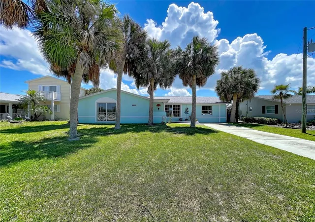 Photo 2 of Single family home for sale at 4930 Bay Park Dr, Port Richey, FL 34668 | MLS# W7884906 | Listing updated on 2026-08-10