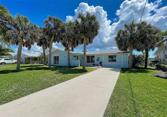Photo 3 of Single family home for sale at 4930 Bay Park Dr, Port Richey, FL 34668 | MLS# W7884906 | Listing updated on 2026-08-10