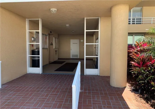 Photo 3 of Sale Pending at 4410 Fairways Blvd #206, Bradenton, FL 34209 | MLS# A4690339 | Listing updated on 2026-08-03