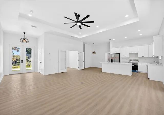 Photo 3 of Single family home for sale at 200 Leach Dr, Punta Gorda, FL 33950 | MLS# C7524966 | Listing updated on 2026-08-05