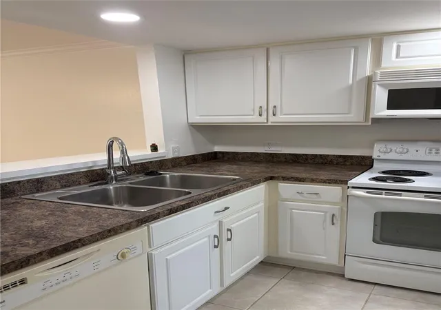 2nd image of 4624 Sw 45 Ln, Gainesville, FL 32608 | MLS# GC539533