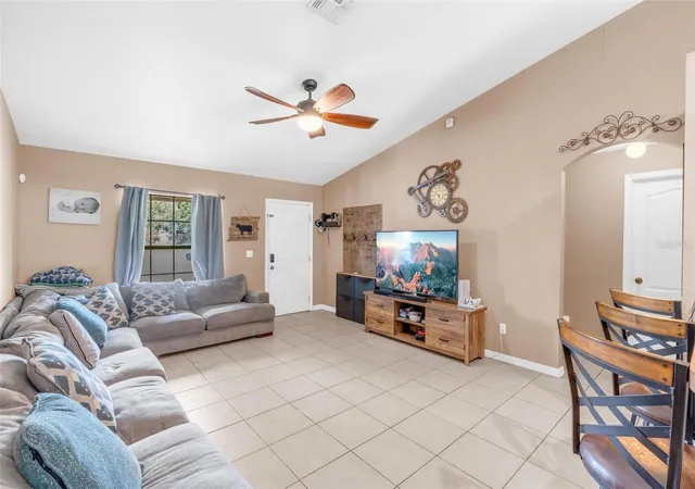 3rd image of 1845 6Th Ave, Deland, FL 32724 | MLS# V4948555