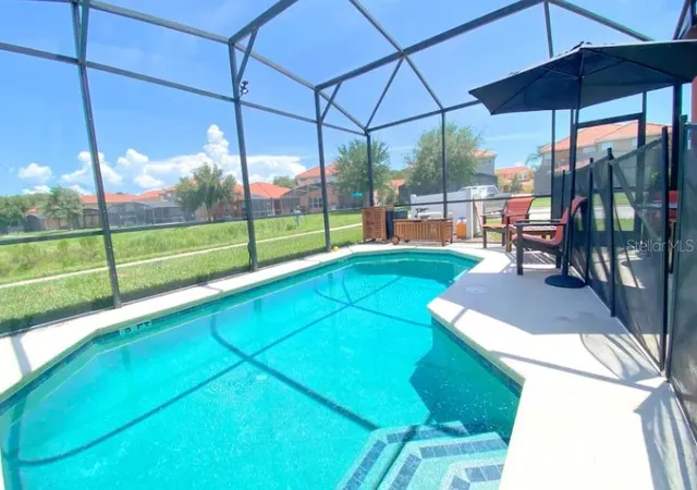 Photo 3 of Townhouse for sale at 471 Las Fuentes Dr, Kissimmee, FL 34746 | MLS# O6399892 | Listing updated on 2026-04-22