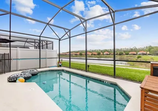 Photo 4 of Townhouse for sale at 471 Las Fuentes Dr, Kissimmee, FL 34746 | MLS# O6399892 | Listing updated on 2026-04-22