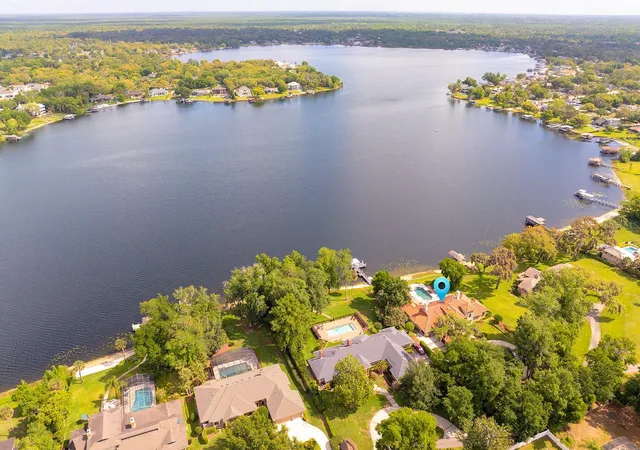 Photo 4 of Single family home for sale at 1351 N Classic Ct, Longwood, FL 32779 | MLS# O6399898 | Listing updated on 2026-10-01