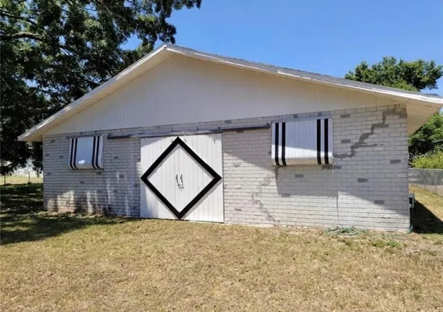 2nd image of 1910 Lithia Pinecrest Rd, Valrico, FL 33596 | MLS# TB8498669