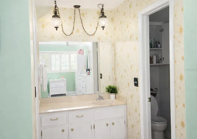 5th image of 1910 Lithia Pinecrest Rd, Valrico, FL 33596 | MLS# TB8498669