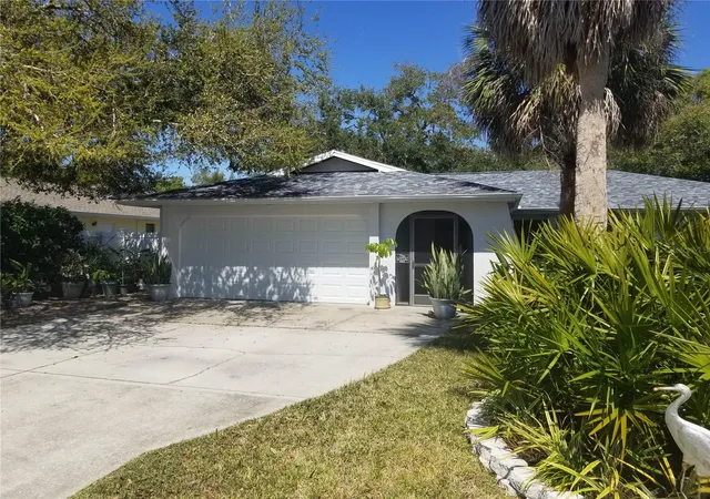 Photo 1 of Single family home for sale at 1720 Fossil Dr, Englewood, FL 34223 | MLS# R4911073 | Listing updated on 2026-10-11