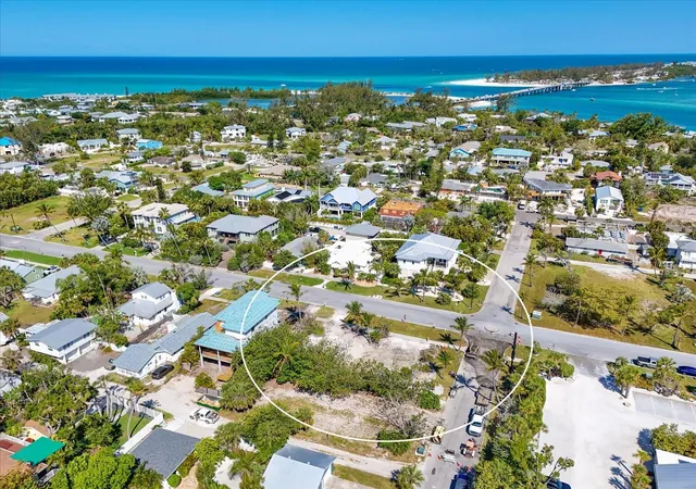 42nd image of 720 Broadway St, Longboat Key, FL 34228 | MLS# A4690381