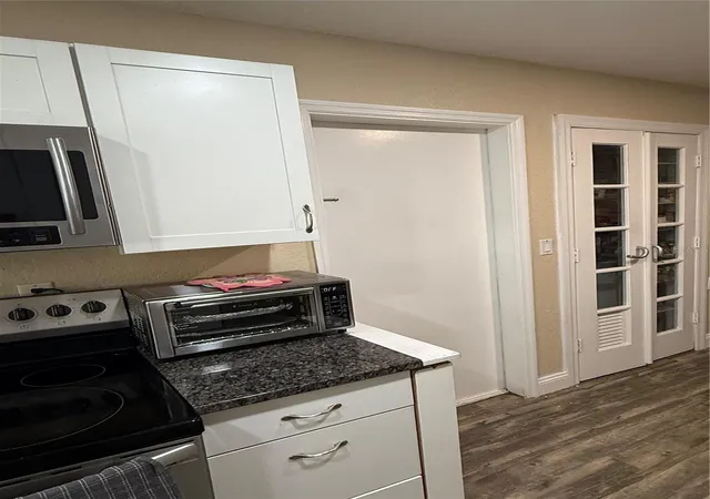 Photo 4 of Single family home for sale at 1405 Jackson Ave, Daytona Beach, FL 32117 | MLS# V4948559 | Listing updated on 2026-09-23