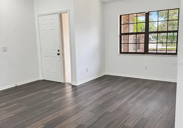 Photo 4 of Single family home for sale at 9011 Chapman Oak Ct, Windermere, FL 34786 | MLS# S5148031 | Listing updated on 2026-10-20