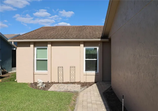 5th image of 3971 Cypress Lndg W, Winter Haven, FL 33884 | MLS# L4961184