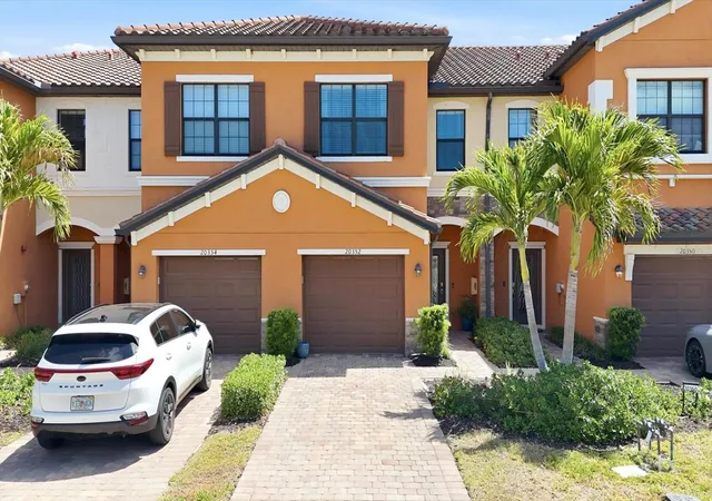 Photo 1 of Townhouse for sale at 20352 Lagente Cir, Venice, FL 34293 | MLS# A4690400 | Listing updated on 2026-08-26
