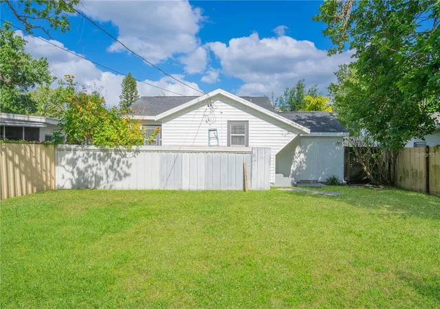 3rd image of 811 Overspin Dr, Winter Park, FL 32789 | MLS# O6400009
