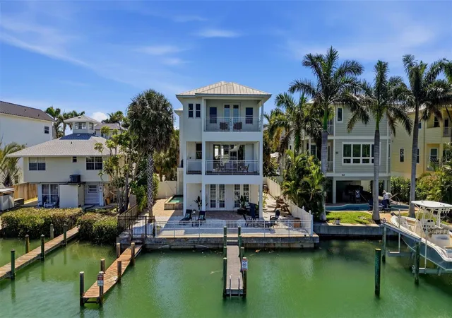 3rd image of 418 Pine Ave, Anna Maria, FL 34216 | MLS# A4690403
