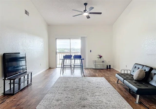 Listing Photo 5 - Condo for sale in building located at 4166 Plantation Cvs Dr, ORLANDO, FL 32810 - Unit #505