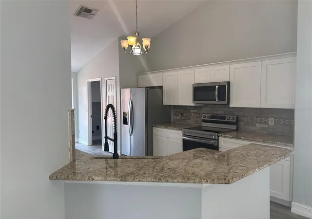 5th image of 2830 Strand Cir, Oviedo, FL 32765 | MLS# O6400028