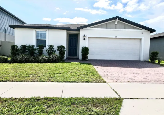 1st image of 909 Cambridge Dr, Winter Haven, FL 33881 | MLS# G5111142
