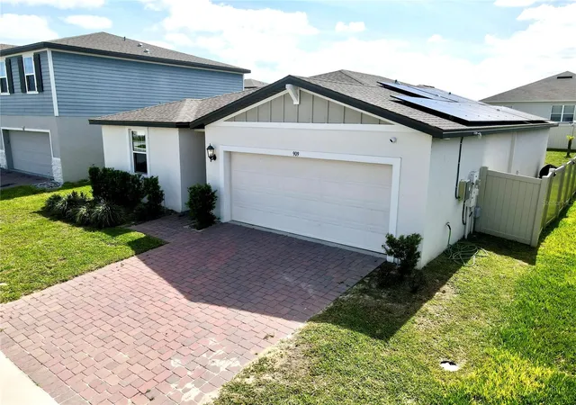 2nd image of 909 Cambridge Dr, Winter Haven, FL 33881 | MLS# G5111142