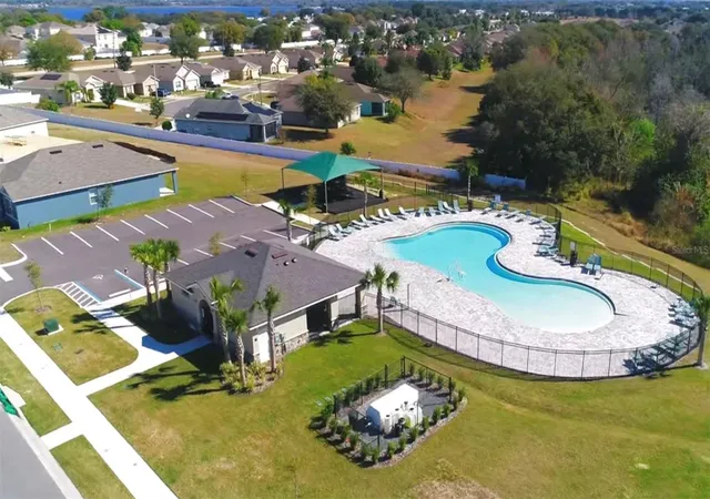 35th image of 909 Cambridge Dr, Winter Haven, FL 33881 | MLS# G5111142
