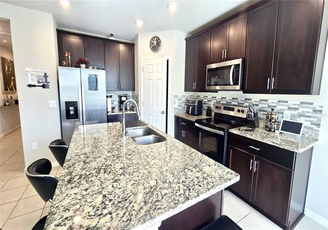 5th image of 909 Cambridge Dr, Winter Haven, FL 33881 | MLS# G5111142